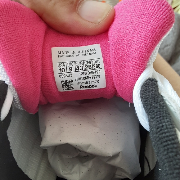 Reebok size 10 ati - Picture 2 of 5